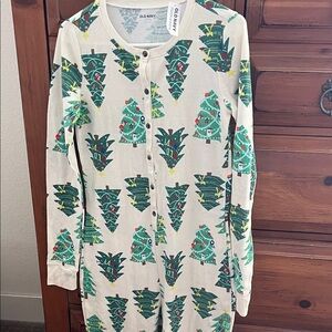 Old Navy Festive Tree Print One Piece Sleeper NWOT